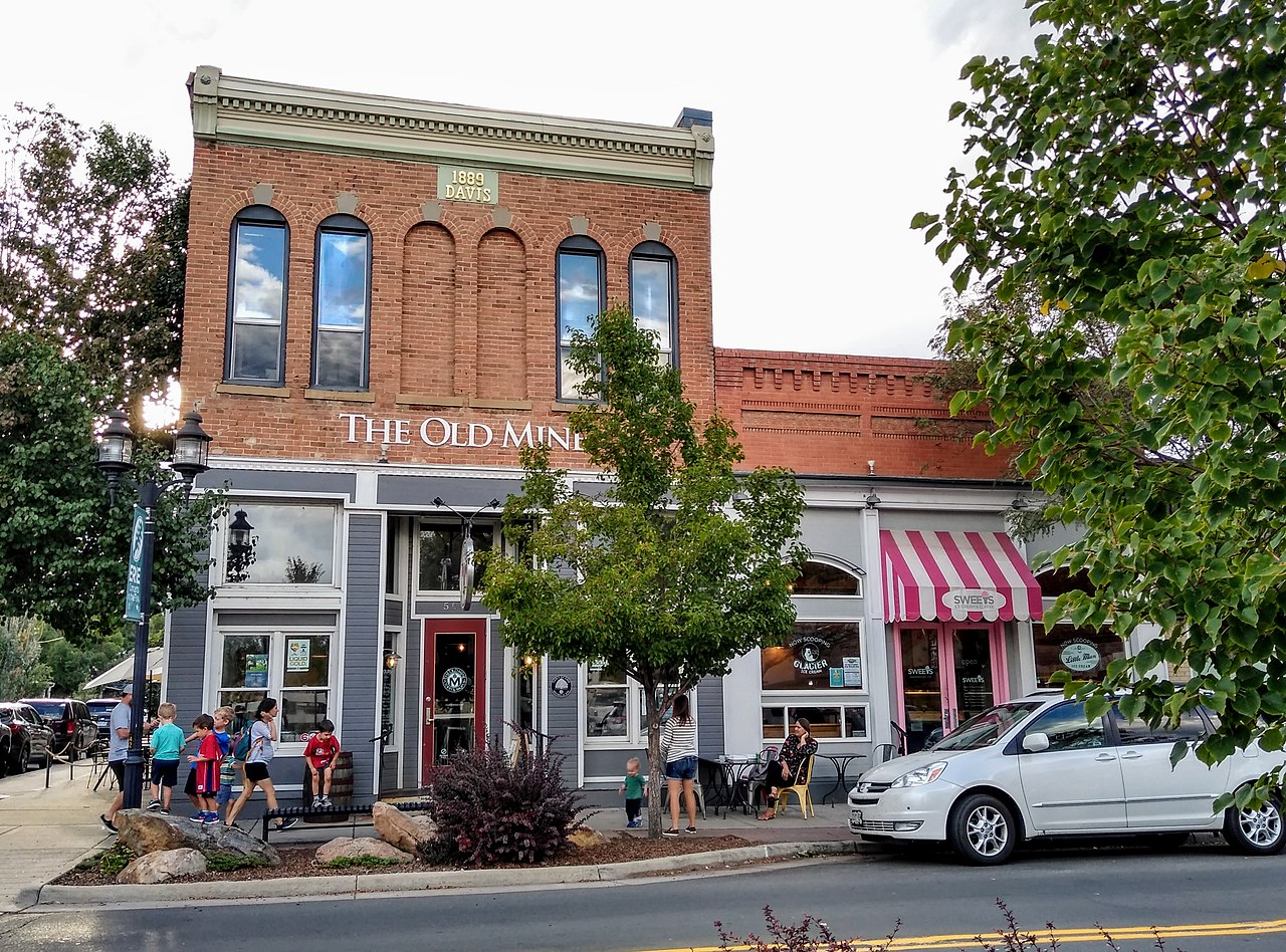 Crafting Beautiful Outdoor Spaces in Erie, CO